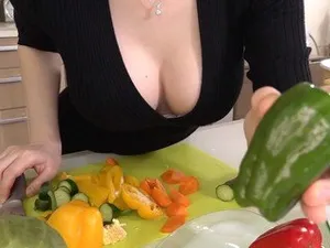 Say mèm sau bữa tiệc công, cấp trên được em cấp dưới đưa về còn cho húp sò