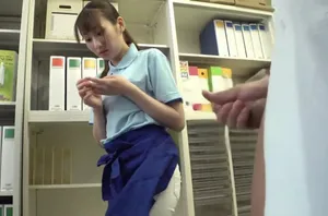 Bị con cậu bé của bố dượng chinh phục