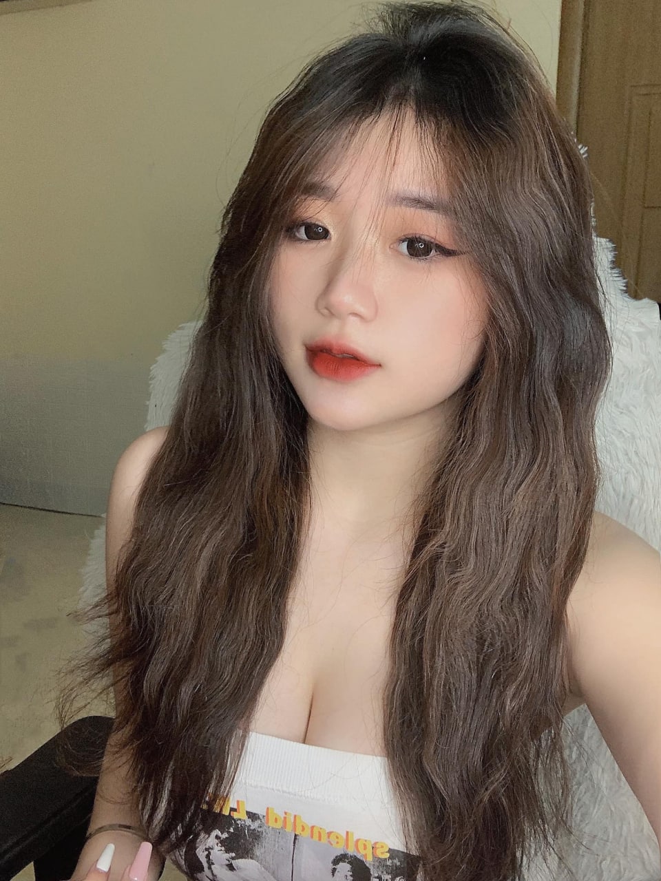 Cặp đôi siêu nứng lồn nơi nào vắng lại lôi ra địt