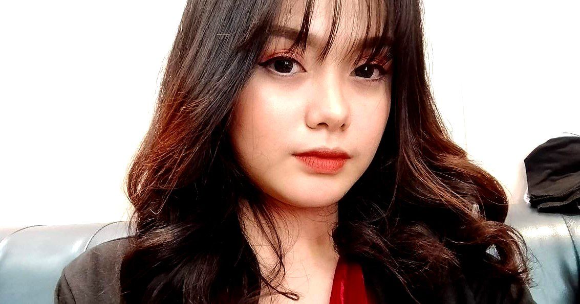 Những cơn mưa bất chợt làm lồn em thêm ướt